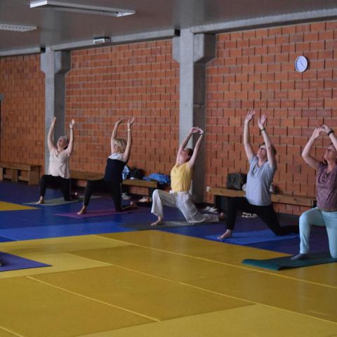 YOGA maandag 9u45-10u45 (voorjaar25) © sport plus vzw