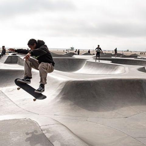 WS_Skate12-16_NM © canva
